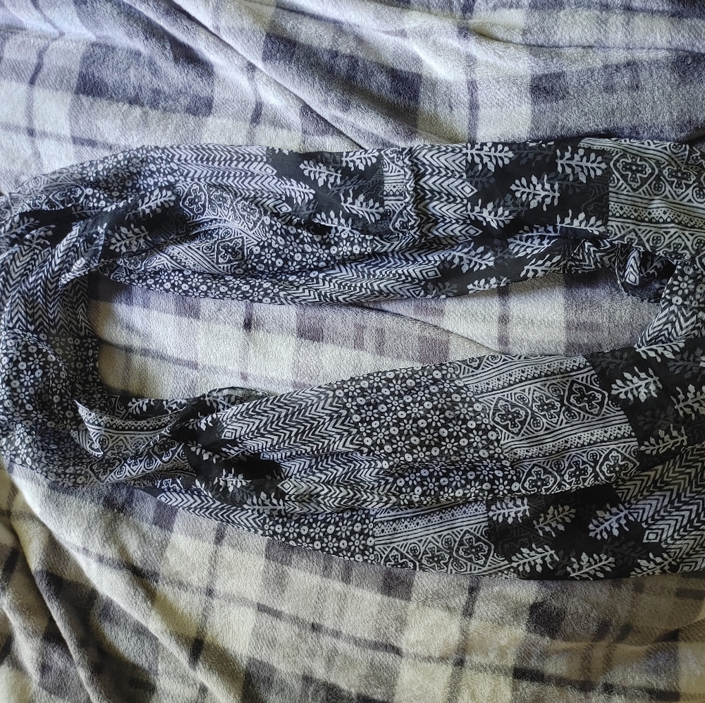 Black and White Infinity Scarf